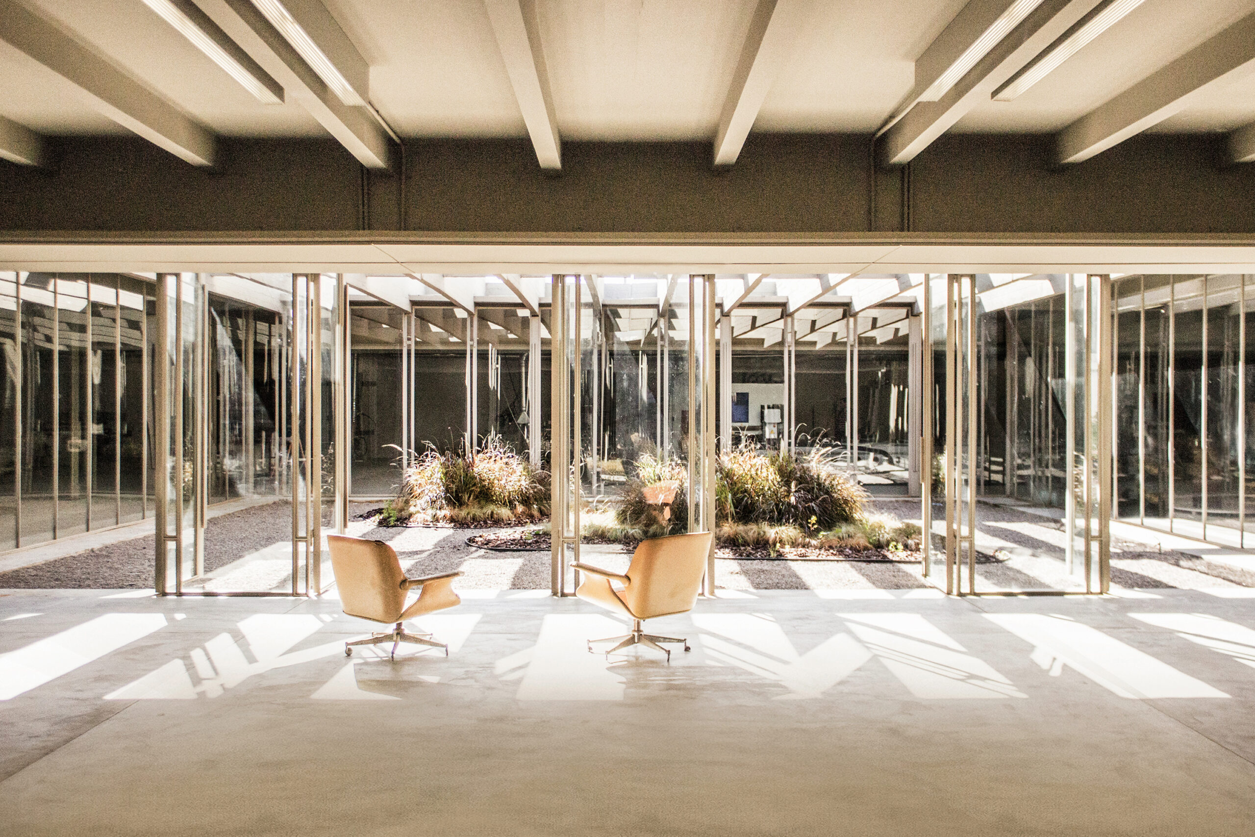 02 Glass Partition, courtesy of EAST Architecture Studio